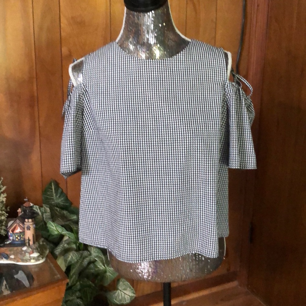 LNV Loose Blouse with Open Shoulders